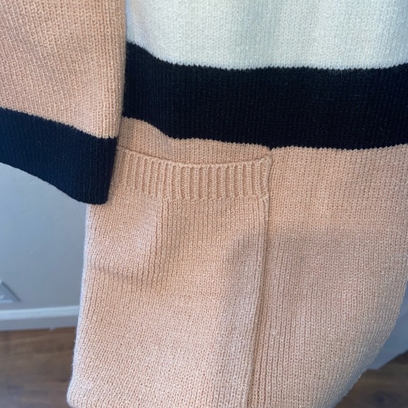 Like new Vici Neutral Striped Cardigan - Picture 2 of 5
